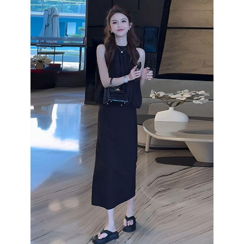 Chic Summer 2026 Spicy Girl Two-Piece Set: Elegant Sleeveless Halter Top & Skirt