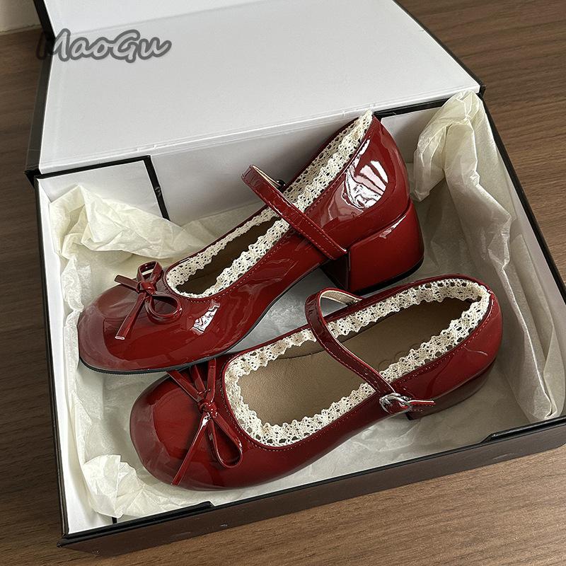 Fashion Patent Leather Women Mary Jane Pumps Fashion Butterfly-knot Dress Shoes Ladies Thick Heel Lace Lolita Shoes Size 35 40 Bombas