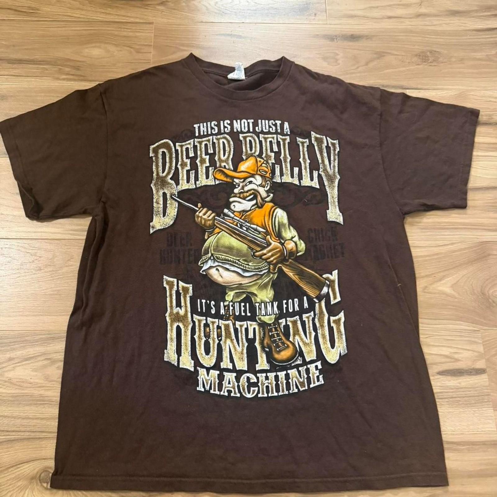 Y2K 00s Hunting Humor Graphic “Hunting Machine” Tee size XL Fishing outdoors Unisex T-Shirt S