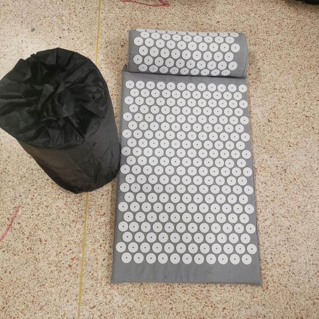 Yoga Massage Akupressurmatte mit Kopfkissen zur Entspannung von Rücken und Füßen