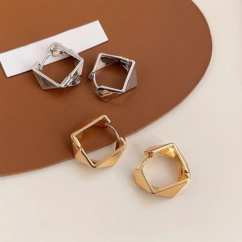 ANENJERY Geometric Irregular Polyhedral Hoop Earrings Simple Fashionable and Versatile Hip Hop Smooth Earrings Jewelry Gift