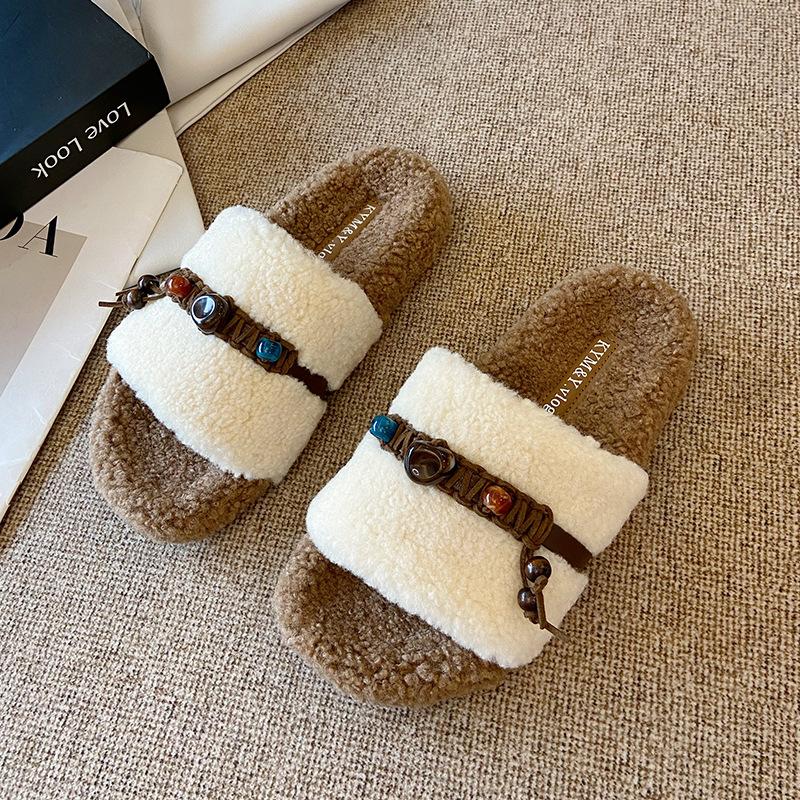 

1680 Internet celebrity retro fringed fluffy slippers women 2025 autumn new wear versatile casual lazy word drag 40 бежевый