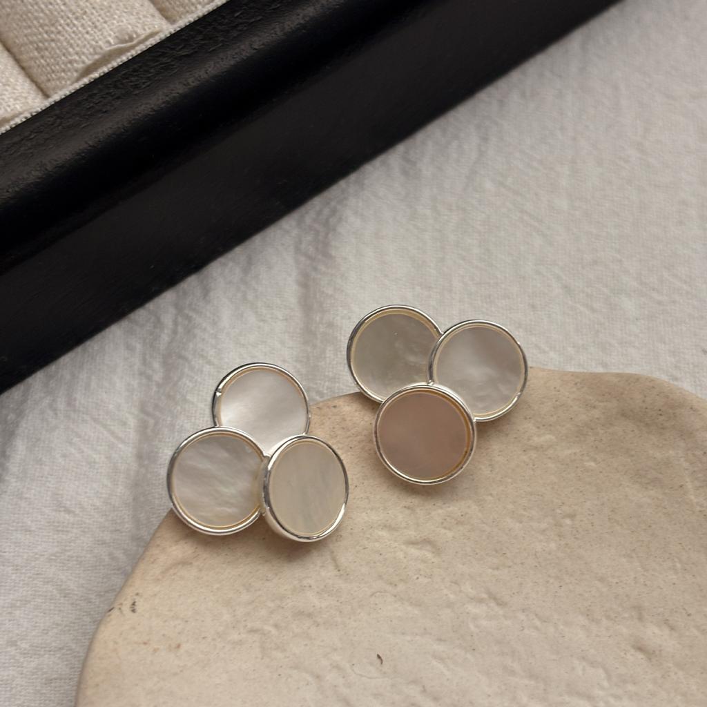 High End French Retro Shell Earrings, Women's Geometric Oval Temperament, Niche and Cold Style, Exaggerated Earrings, Light Luxury