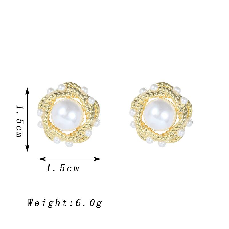 

Small Imitation Pearl Stud Earrings for Women Vintage Elegant Golden Twist Metal Frame Round Earrings Party Trendy Zircon Gift
