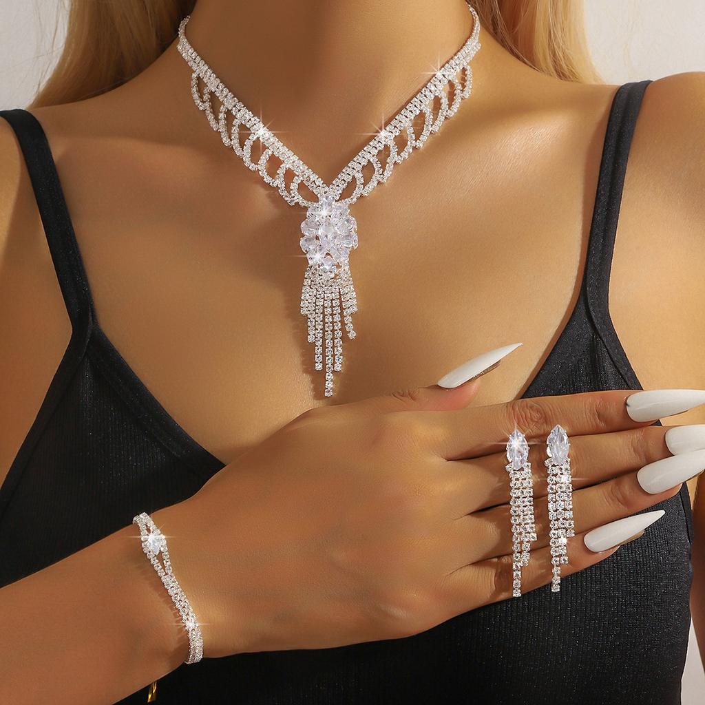 Vintage Full Diamond Zircon Fringed Collarbone Necklace Earrings Set Claw Chain Rhinestone Dress Necklace Women