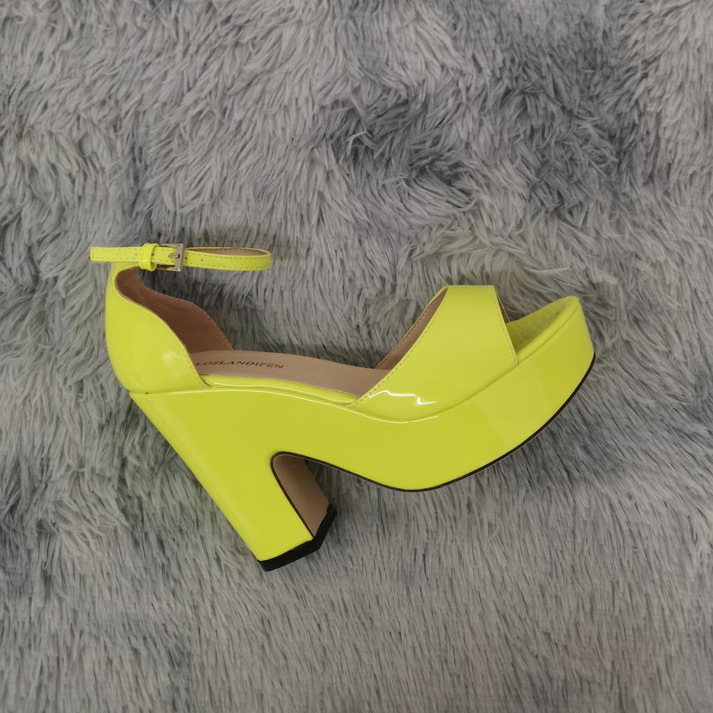 Women Sandals Summer Sexy Peep Toe Buckle Strap Sandal Square Thick High Heels Flock Platform Black Party Red Wedding Shoes Shoe