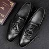 Fashion British Style Men's Luxury Brand Comfortable Business Fringe Leather Shoes Spring New Item Crocodile Leather Carved Oxford Shoes