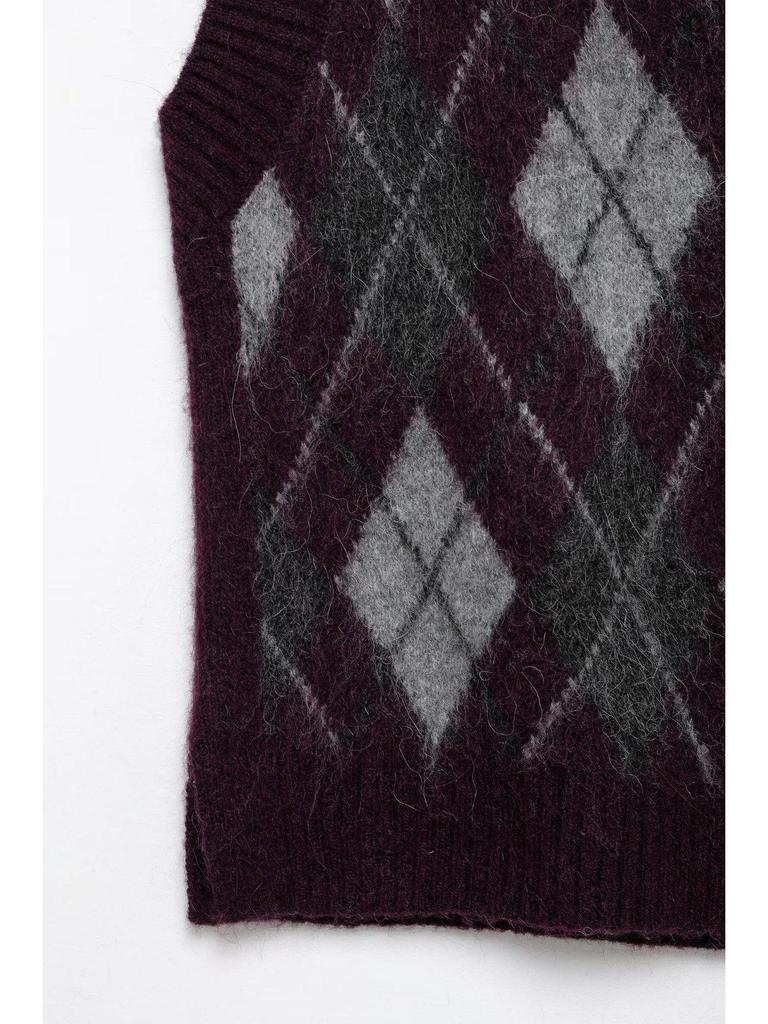 2024 Winter Women's Fashion: European & American Diamond Knit Vest 5755002