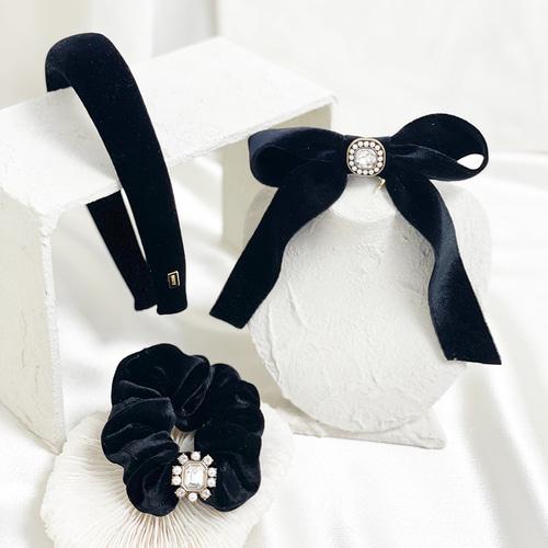 Besty Royal Velvet Bianca Hairpin