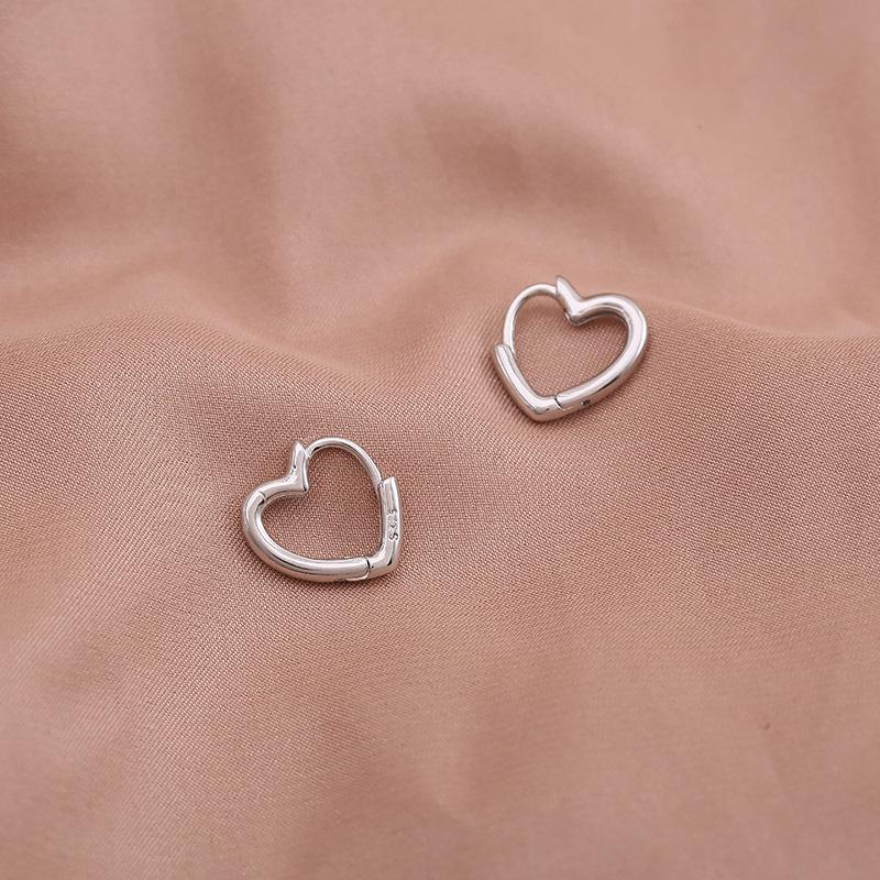 Women s Trendy Heart-Shaped Stud Earrings - Sweet, Elegant, and Unique Design