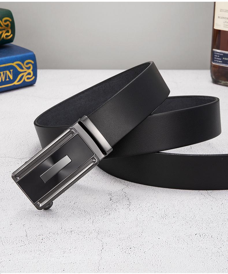 Men's Leather Automatic Buckle Belt: Holeless, Adjustable, Top Layer Cowhide for Business Casual Wear.