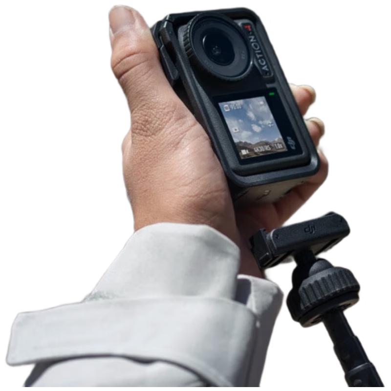 

DJI Osmo Action 4 Surf Combo with Care Refresh CN plug (adapter included)