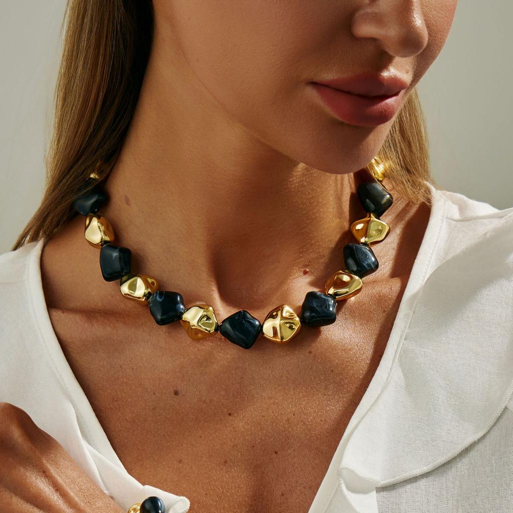 Fashion Irregular Smudge Resin Beaded Necklace, Personalized Geometric Special-Shaped Ccb Collarbone Chain Necklace