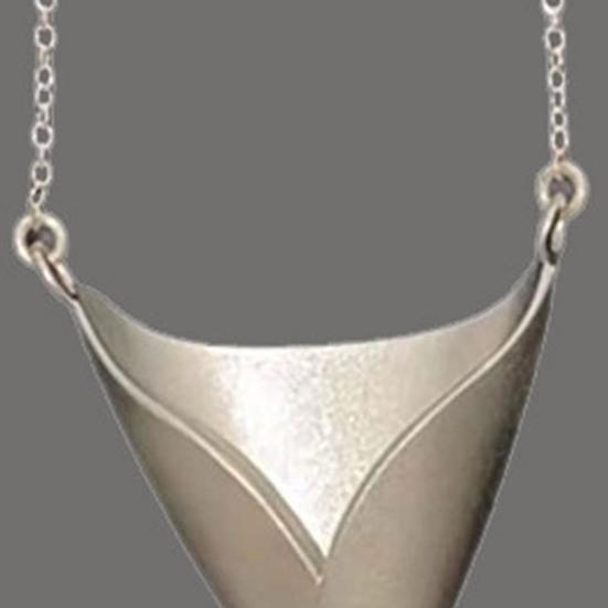 Choker Necklace Miniature Vase Pendant Necklace Minimalist Art Flower Arrangement Necklace Dried Flower Jewelry