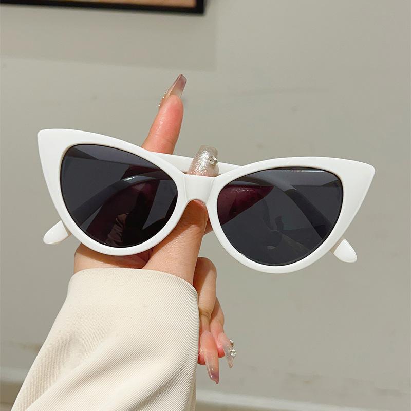 New retro sexy cat eye fashion sunglasses personality trend casual street shot Internet celebrity sunglasses