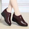 Slope heel leather shoes women's 2025 new middle-aged and elderly flat-soled women's shoes soft leather soft-soled mother shoes comfortable spring an
