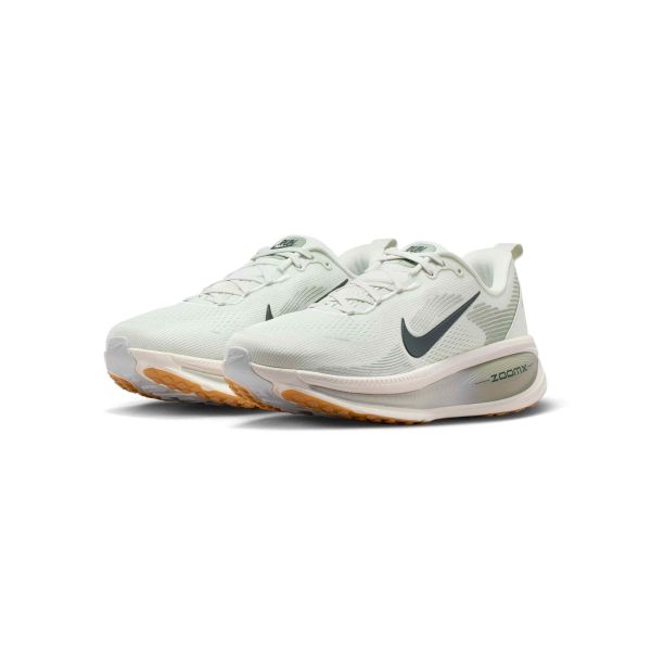 Nike Vomero 18 Spruce Aura Men Sneakers White Jade-Horizon Light-Silver HM6803-020