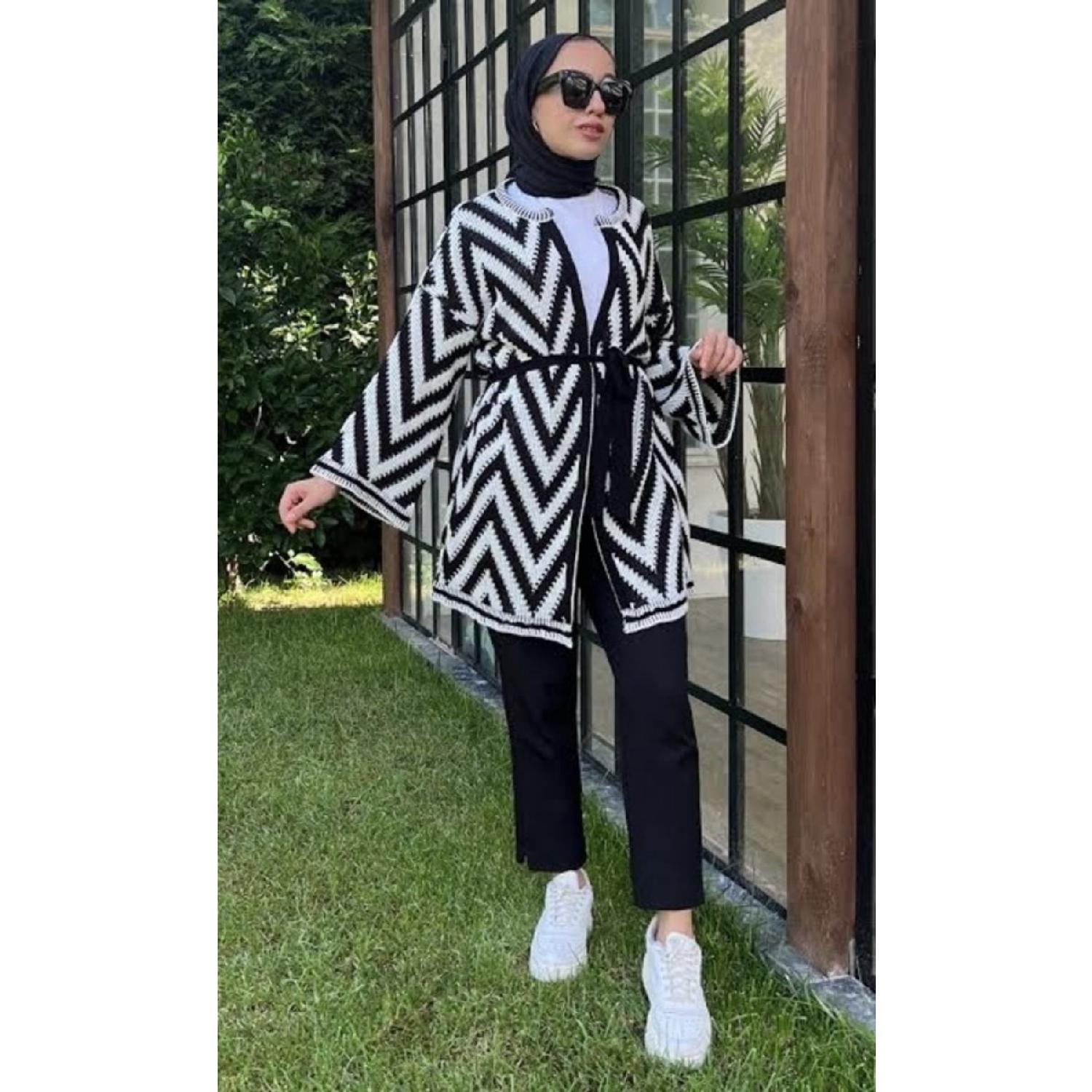 

Женский трикотажный кардиган с зигзагообразным узором