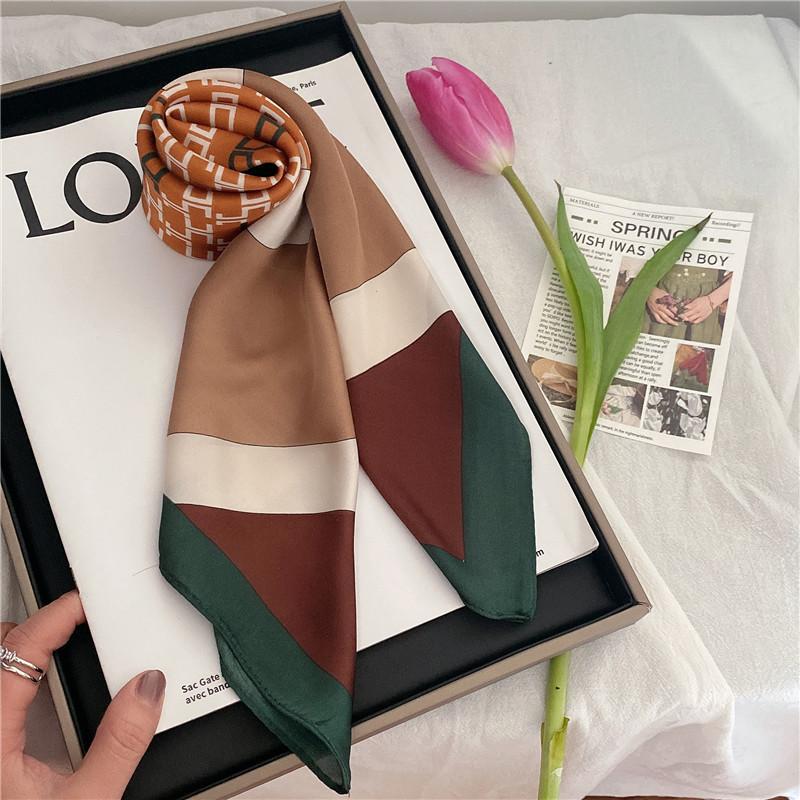 Luxury Desig Cashew Print Square Scarf Women’s Summer Breathable Silk Bandanna Luxury Female Neckerchief Fashion Hijab Gift 70cm