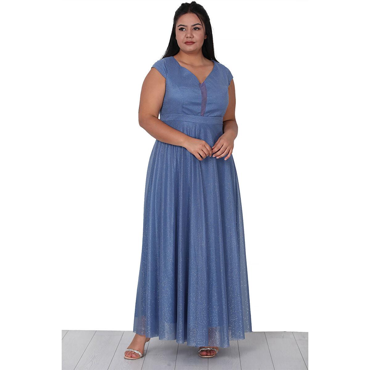 

Серебристое длинное вечернее платье больших размеров