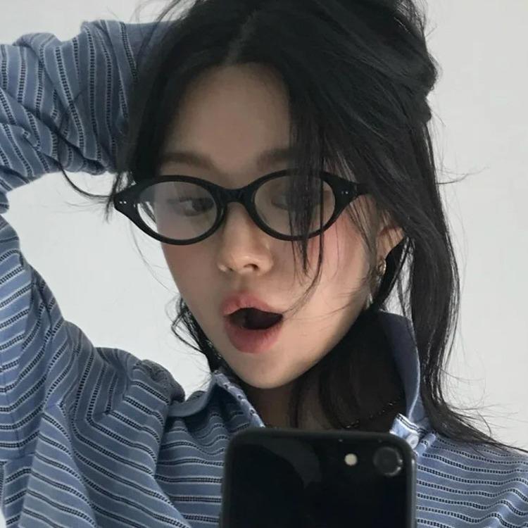 Black Frame Glasses Plain Artifact Temperament Nerd Small Frame Small Face Height Black Frame Female Myopia Can Be Matched