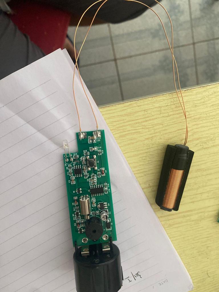 GP-POINTER Φορητός Ανιχνευτής Μετάλλων Ακριβείας για Κυνήγι Θησαυρού στην Ύπαιθρο