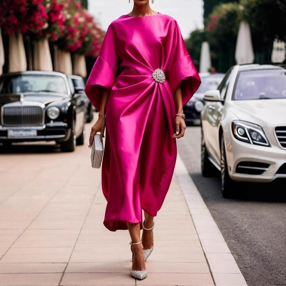 Elegantní saténové šaty s perlovou květinovou dekorací pro ženy 2025