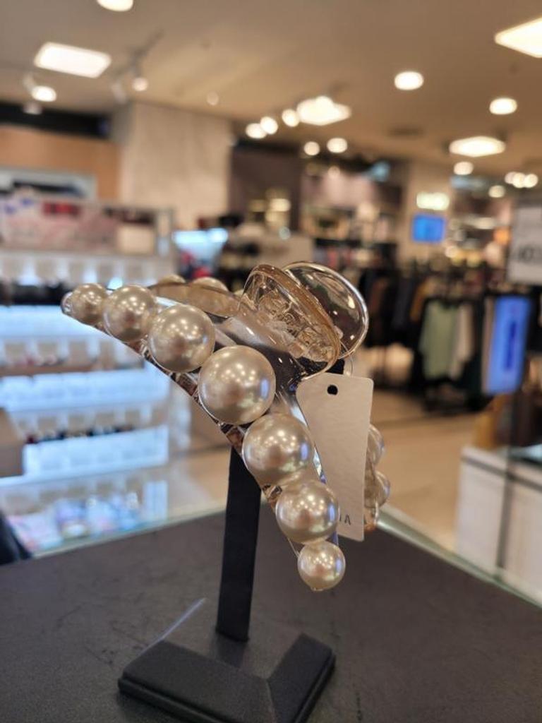 Atria Half-up Hair Full-up Hair Pearl Clip YHWHPJJ0001BKL