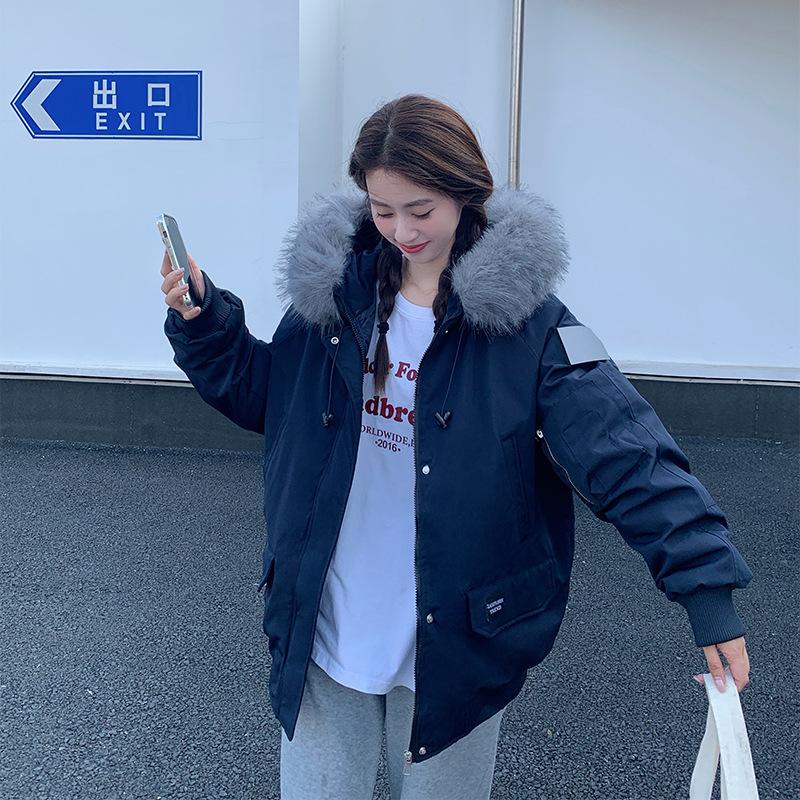 

Пуховик 2025 новый корейский свободный зимний утолщенный теплый хлопок преодолевающий куртки и стеганые куртки S темно-синий