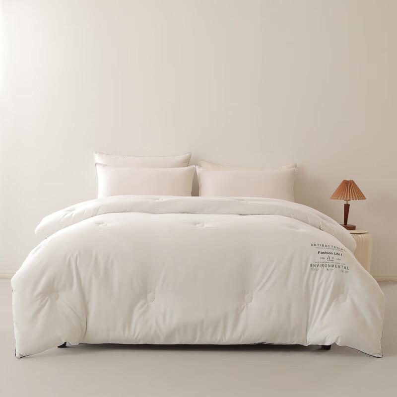 

Moncaroni Sailer Silkworm Protein Antibacterial Quilt