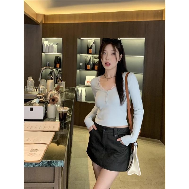 This Year, The Beautiful Pure Lace Lace Base Shirt for Women In Autumn and Winter BM Style Square Collar Slim-fit Inner Top