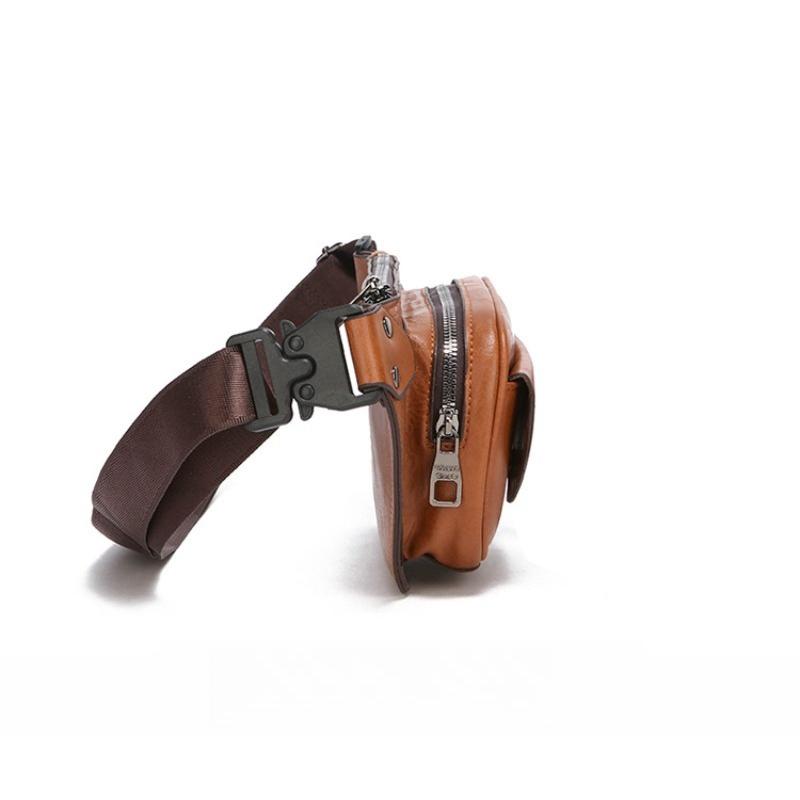 Men's Black Leather Chest Bag Vintage Sling Crossbody Bag Stylish Casual Chest Pack for Daily Use