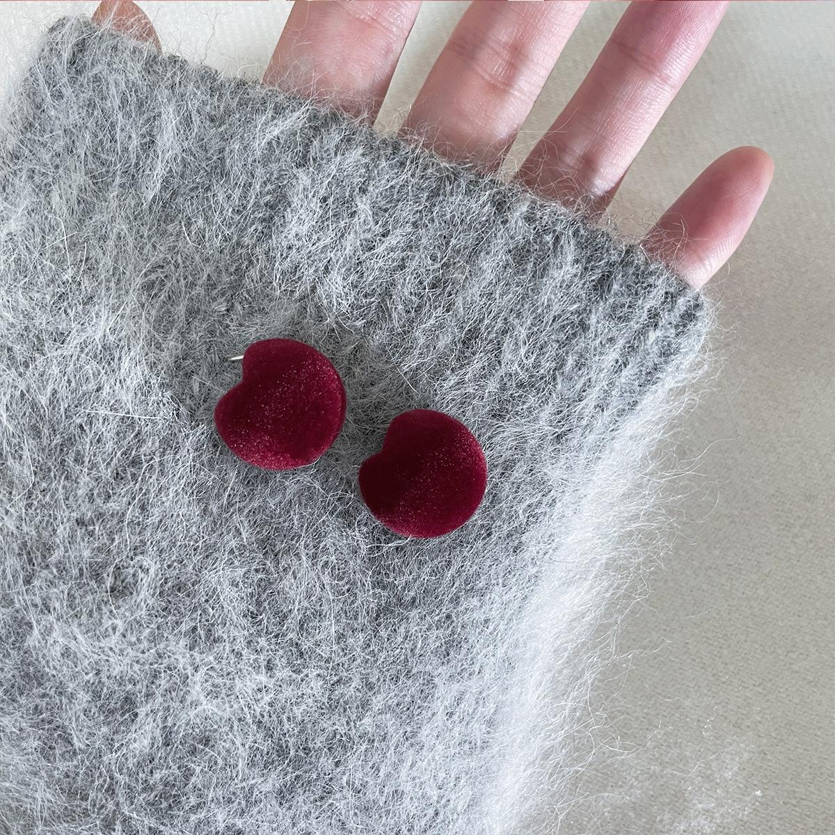 

Легкие роскошные высококачественные осенне-зимние флокированные круглые серьги-гвоздики женские в гонконгском стиле модные темпераментные новые серьги универсальные серьги copper