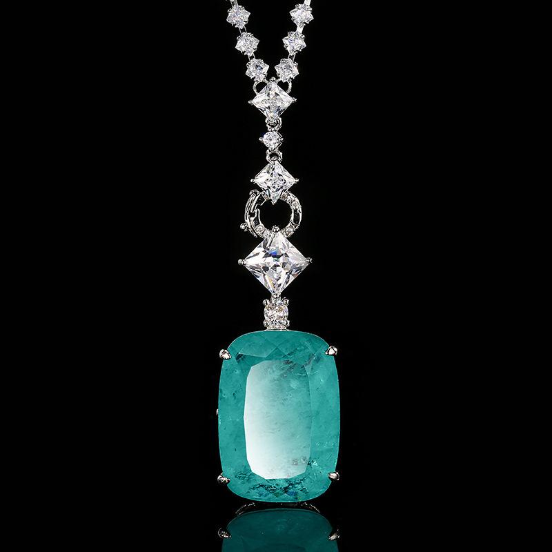 

2026 Huabi Jewelry Copper Bottom Gold Plated Fashion Simulation Color Treasure Dafang Diamond Luxury Pendant Necklace 20 * 28