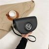 Versatile messenger bag 2025 spring and summer new saddle bag shoulder armpit bag fashion casual handbag