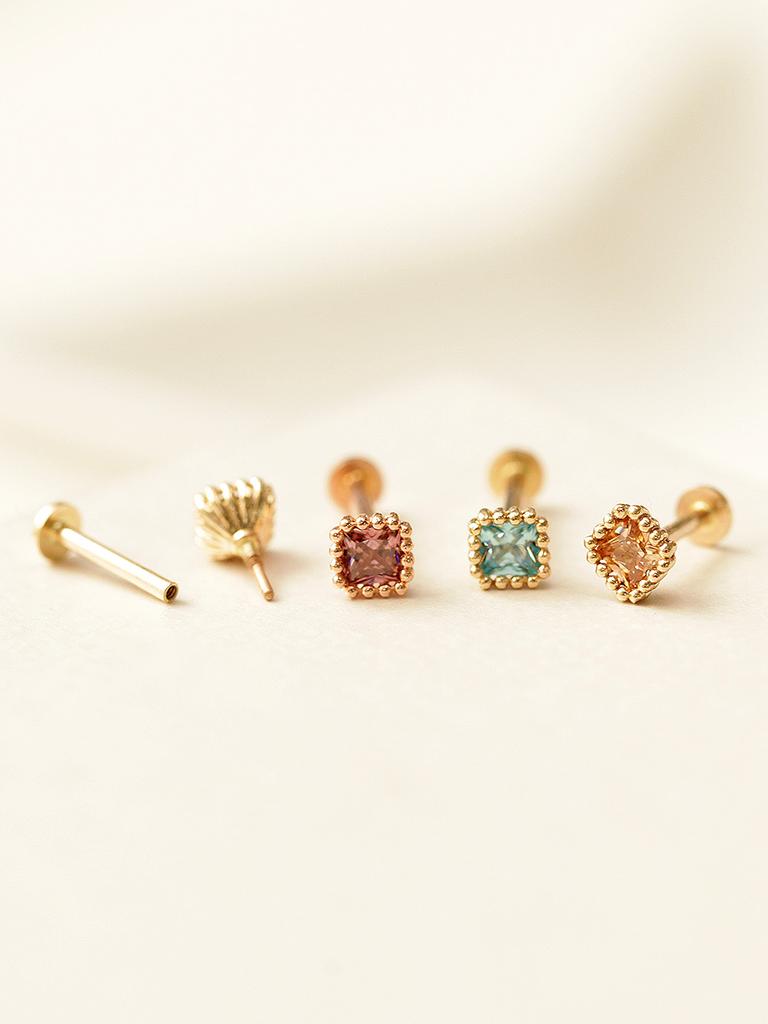 Minimalpiercing 14K Internal Mini-Me Square Cubic Labret Piercing