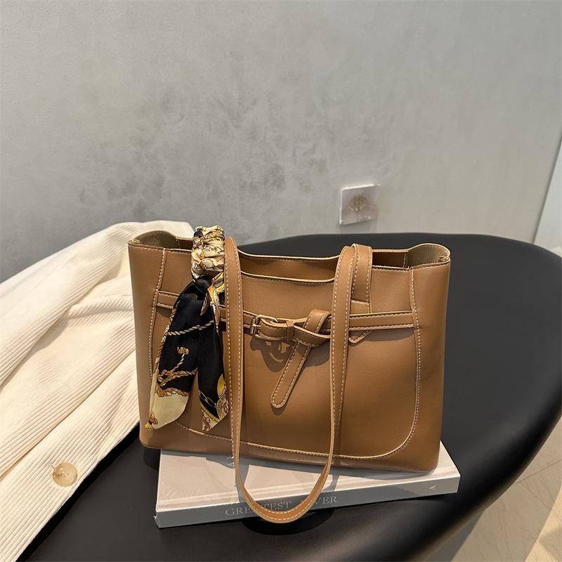 Daily Commuting To Work and Large Capacity Bag for Women In Spring Simple and Fashionable Tote Bag Silk Scarf Decorative Shoulder Bag