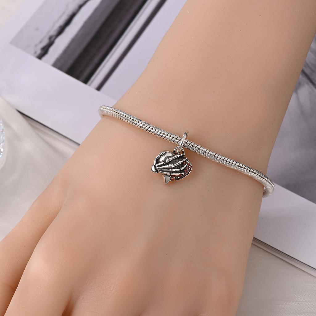 Original Charms Copper Holding Heart Pendant Hand Beads Fit Bracelet Women Jewelry Making Diy Gift