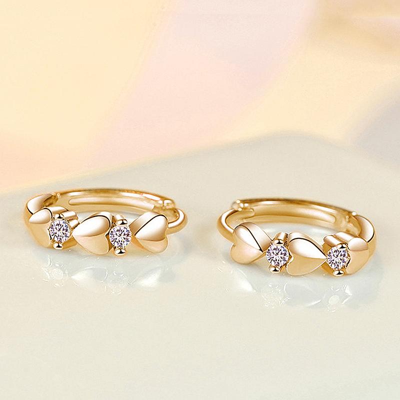 Huitan Niedliche Herz Kleine Creolen Damen 3 Metallfarben Trendige Mädchen Ohrring Kreise Ausgefallene Accessoires Statement Zirkonia