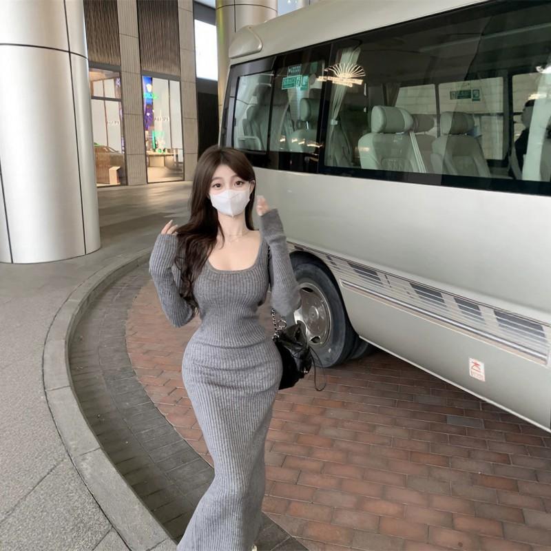 Elegant French Style Square Neck Knit Midi Dress Women Slim Fit Bodycon Long Sleeve Winter 2026