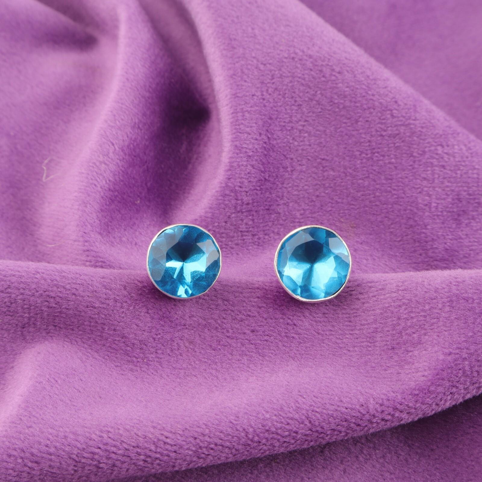 

Швейцарский голубой топаз Драгоценный камень Пуссеты Свадебный подарок на день рождения Серьги Ювелирные изделия Серебро 925 пробы EE-150-8