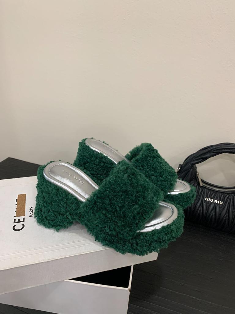 Sheep Curly Wool Slippers Women's Outer Wear 2025 New Autumn and Winter Feeling Thick Bottom Heightening Small Slope Heel One-word Drag