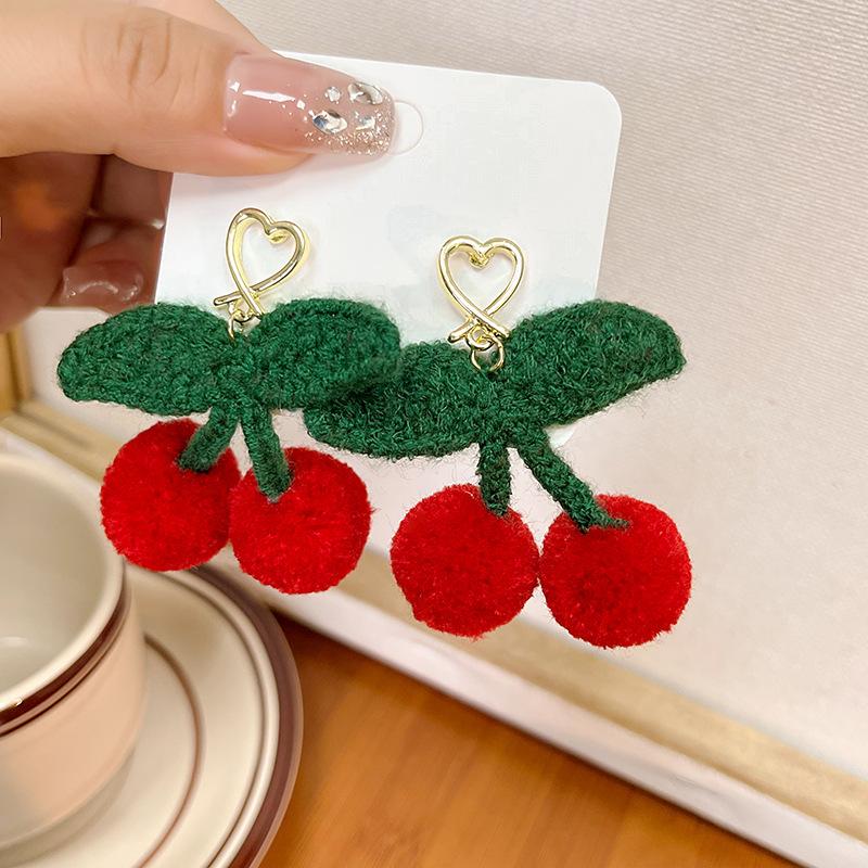 Feng Timo, Gli Stessi Orecchini a Bottone Esagerati Ciliegia Peluche Dolci Coreani, Moda Autunno Inverno Dolci Personalizzati Orecchini Frutta