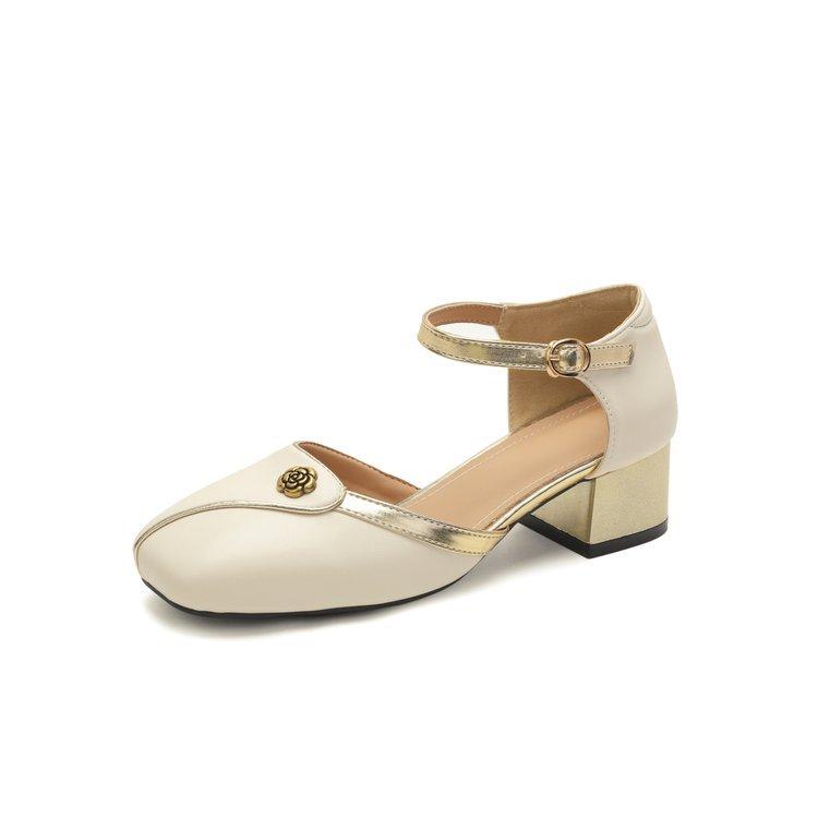 Baotou 2025 summer new retro summer camellia sandals French single shoes versatile leather shoes temperament women's shoes square head