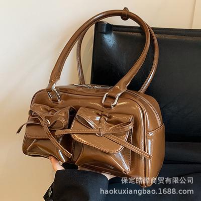 Bow Spice Girl Underarm Bag Women 2025 New Summer Tote Bag Shoulder Bowling Pillow Bag Commuter Bag