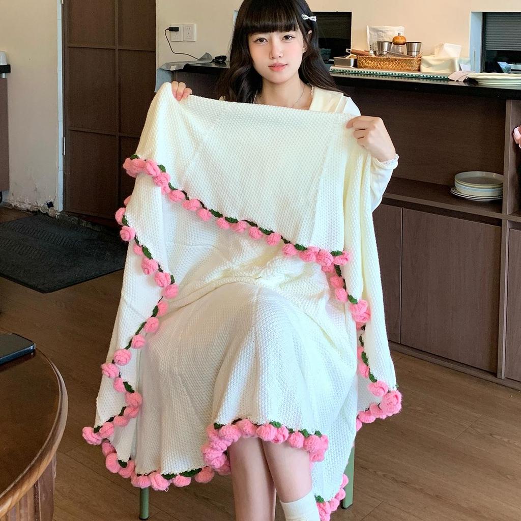 Handmade Knitted Rose Bouquet Round Crochet Flower Blanket