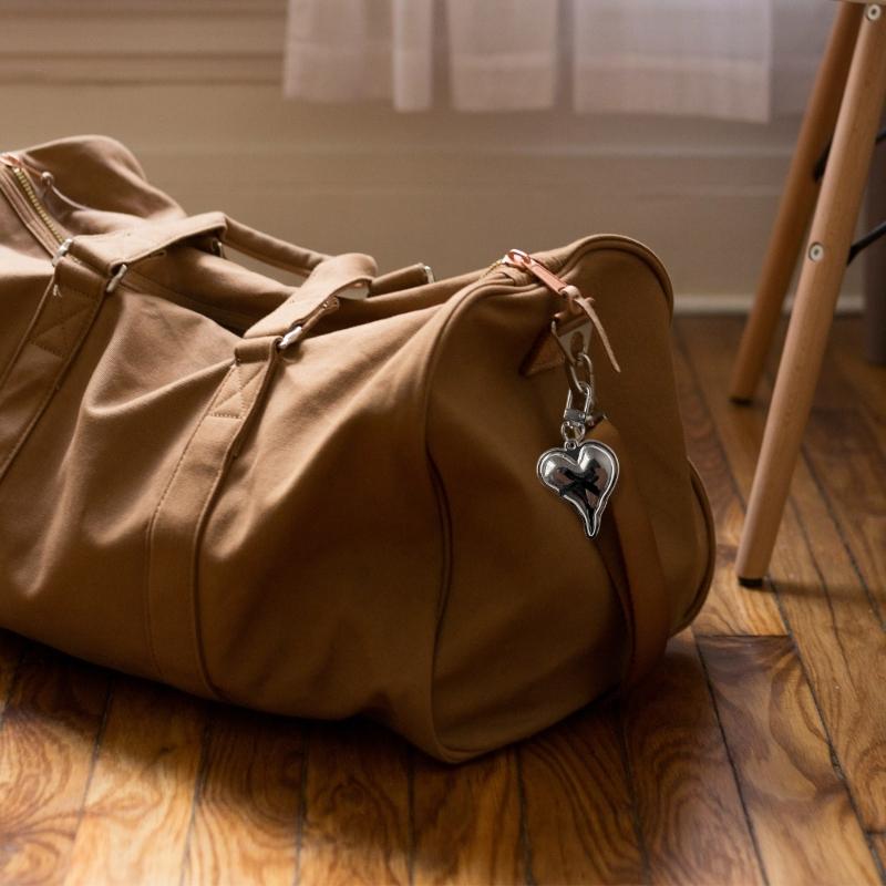 Love Heart Shaped Keychain Charm Pendant Silver Sturdy Alloy Keyring with Imitation Pearls for Bags Decoration