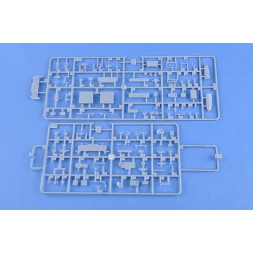 Hobby Boss 1/700 Scale US Navy Amphibious Assault Ship Bonhomme Richard LHD-6 83407 Plastic Model