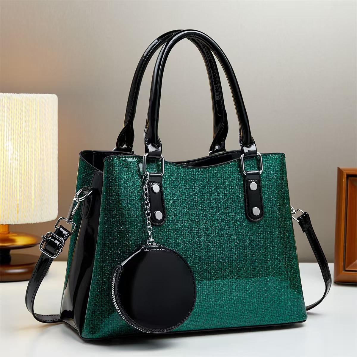 

Fashionable and Versatile Large Capacity Single Shoulder Crossbody Bag темно-зелений колір