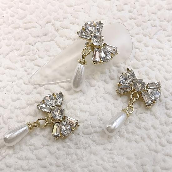 3Pcs Nail Charms Sparkling Stunning Visual Effect Ultra-Light Creative Shape Wide Application DIY Alloy Shiny Bow-knot Rhinestone Nail Art Decorations